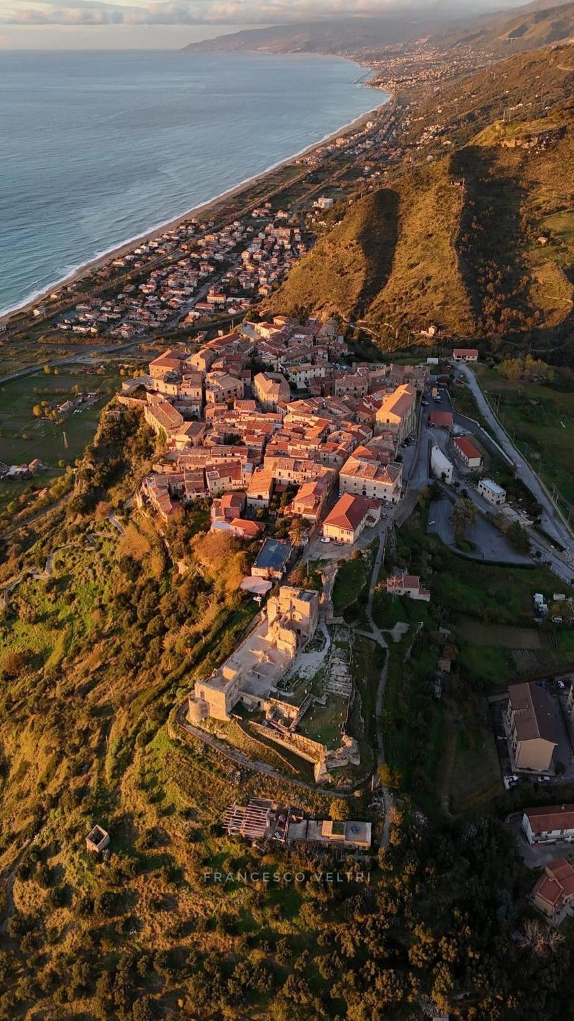 Al Castello Apartment Фьюмефреддо-Бруцио Экстерьер фото