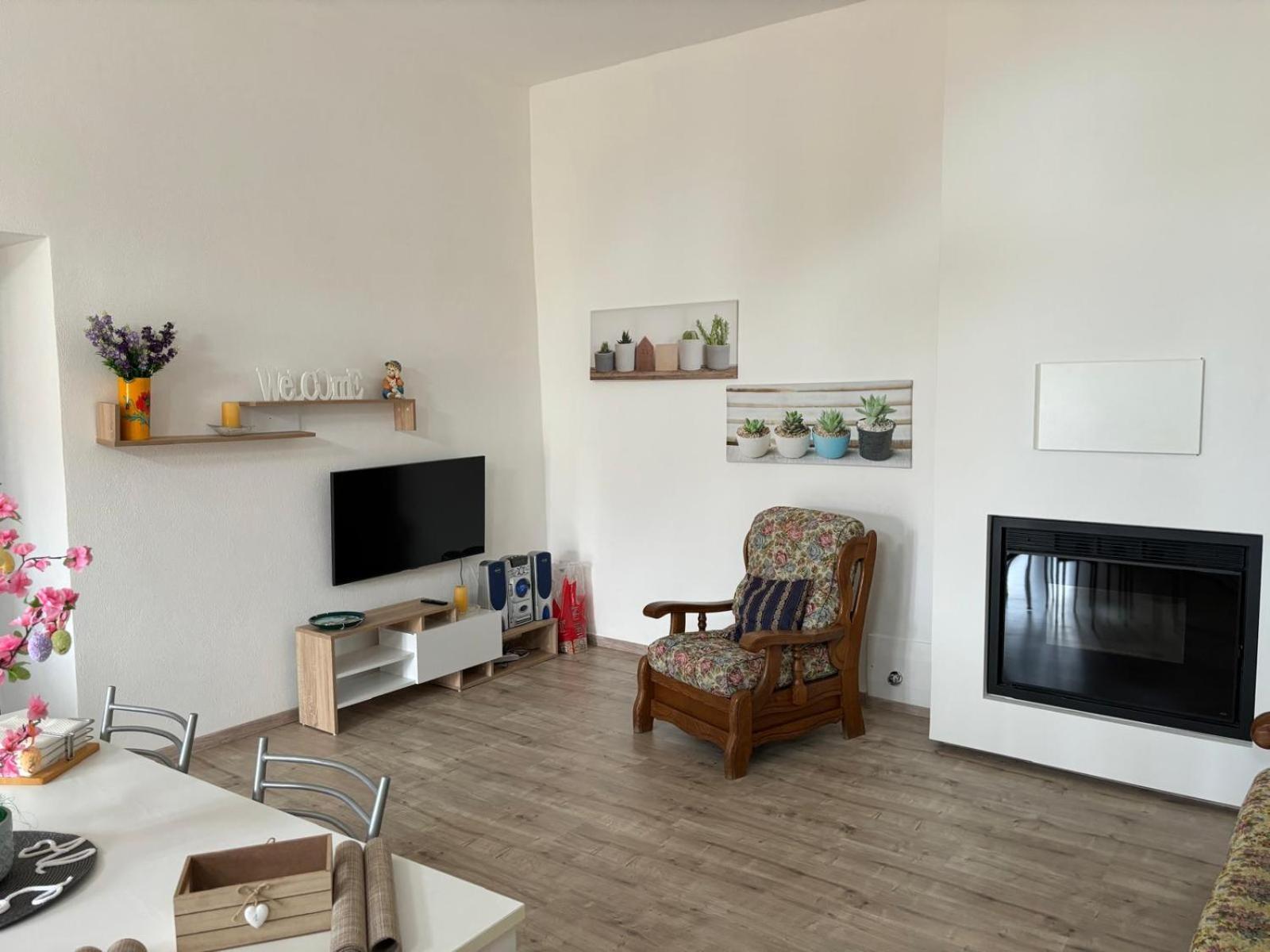Al Castello Apartment Фьюмефреддо-Бруцио Экстерьер фото
