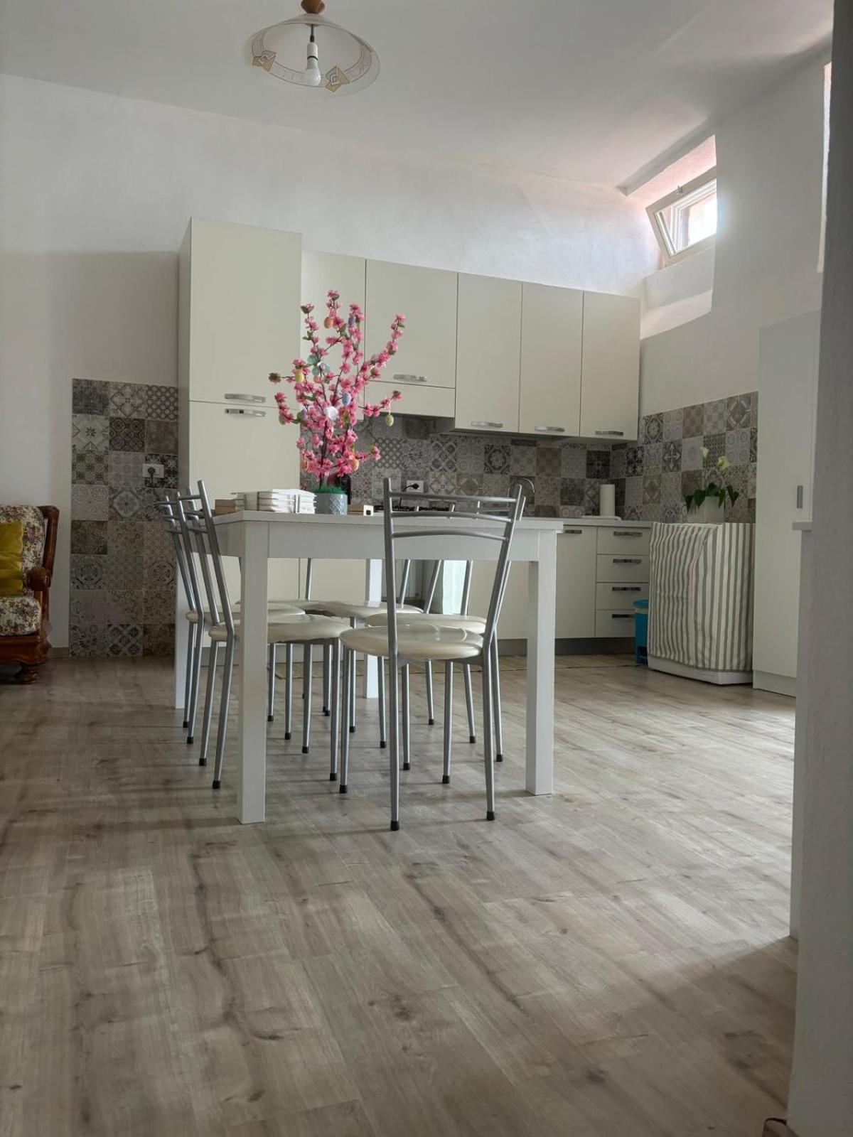 Al Castello Apartment Фьюмефреддо-Бруцио Экстерьер фото